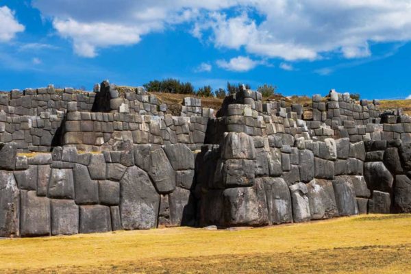 Sacsayhuaman al Detalle: Tu Mapa Exclusivo para Explorar la Fortaleza Inca