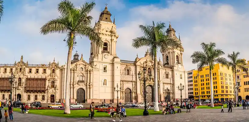 Lima, capital del Perú conocida también como "La Ciudad de los Reyes".