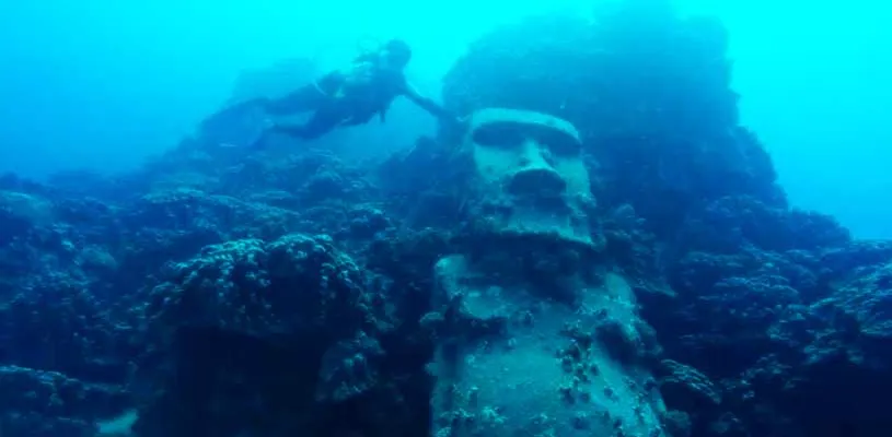 Moai Sumergido Inkayni Peru Tours