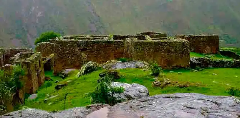 Sitio Arqueológico de Pumamarca en Cusco