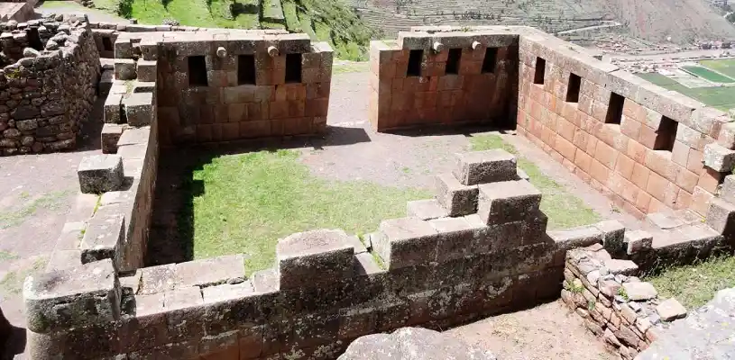 Torreones del Complejo Arqueológico de Pisaq