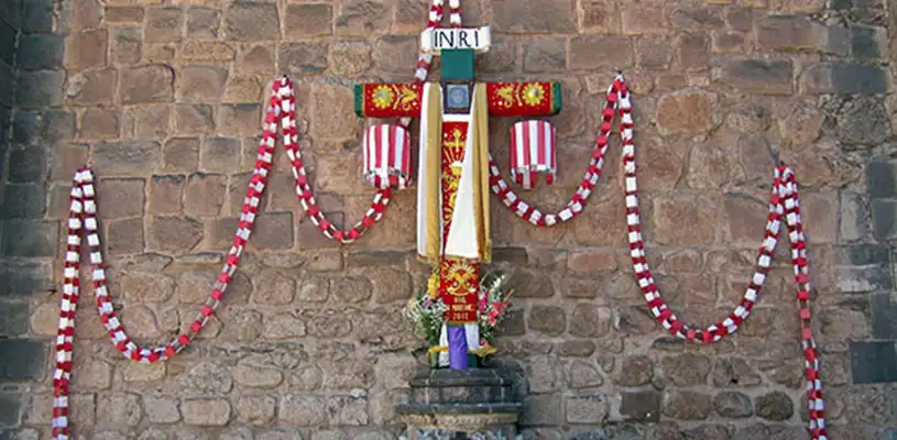 Velada de la Cruz, es una fiesta tradicional esperada por muchos católicos cusqueños