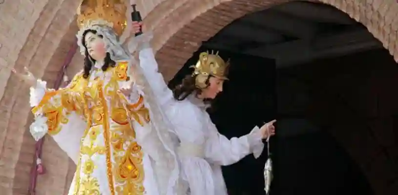 Virgen Asunta de Calca