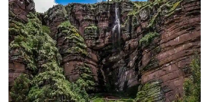 Increíble cadena rocosa en la región del Cusco