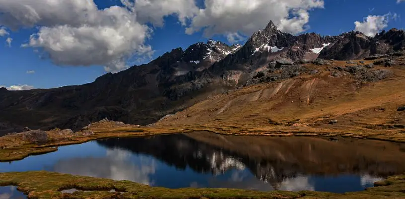 Ausangate trek-vista de las lagunas
