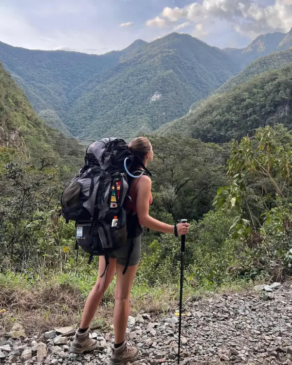 de hidroeléctrica a machu picchu montaña trekking trek cielo cusco peru mochilera turista