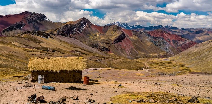 A hut along the hike to Rainbow Mountain