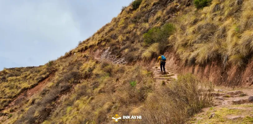 Caminata a la catarata perolniyoc