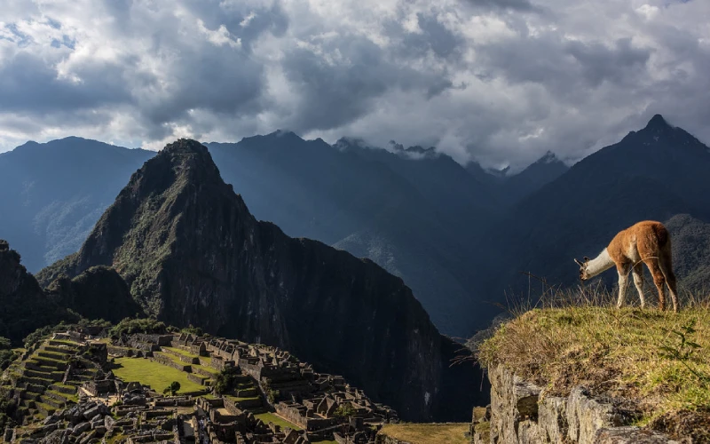 De lima a machu picchu, paisajes y cultura en Perú.