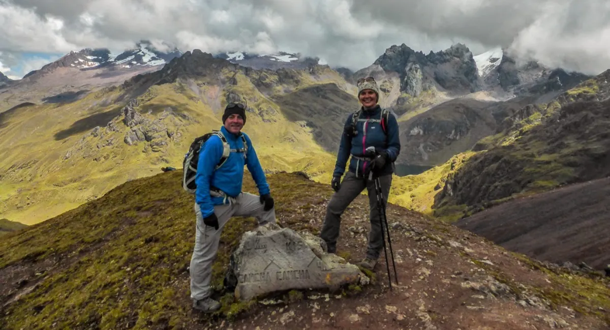 Lares trek vs Inca Trail: Compare Duration, Challenges and Experiences Lares trek vs Inca Trail: Compare Duration, Challenges and Experiences