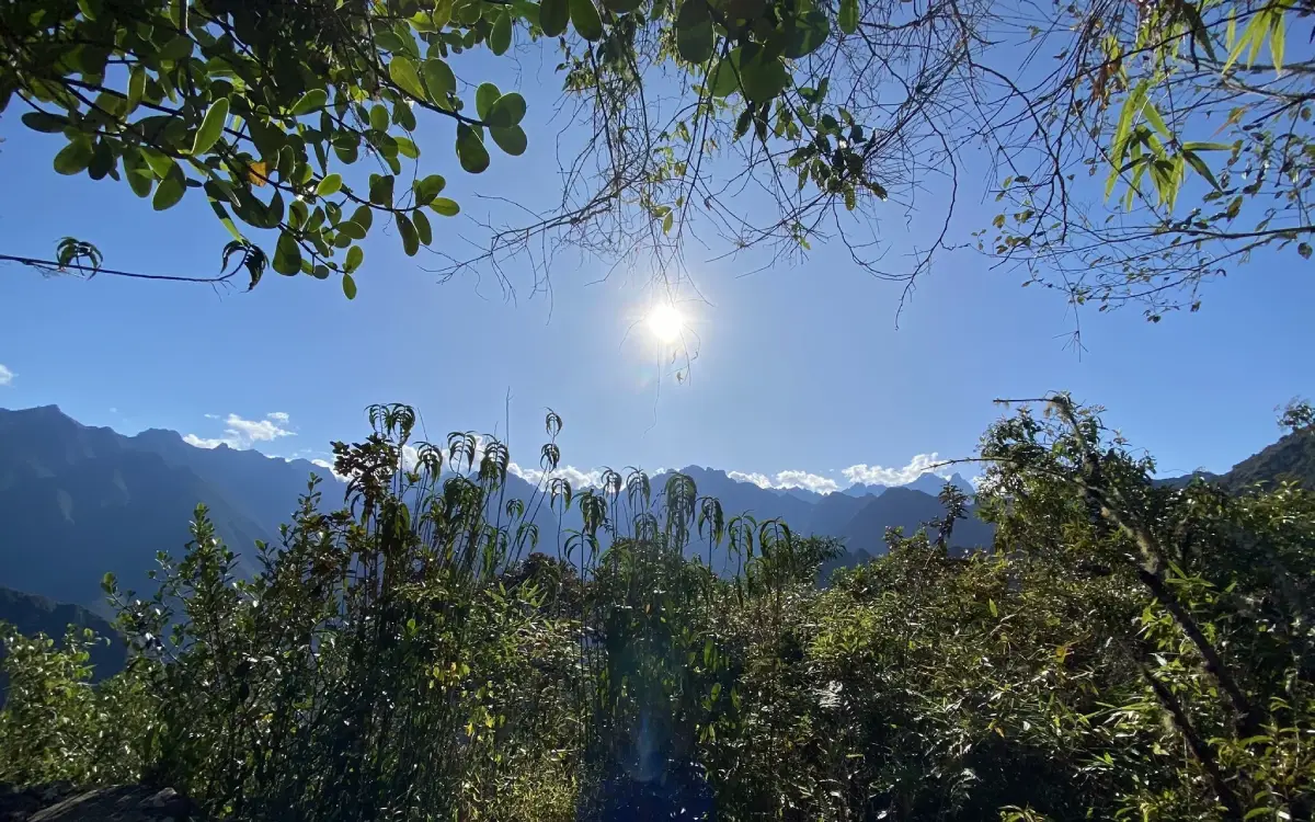 Paisajes de Machu Picchu en día soleado