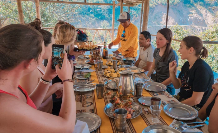 Comidas preparadas por los chefs de Inkayni Peru Tours en la ruta de senderismo Salkantay