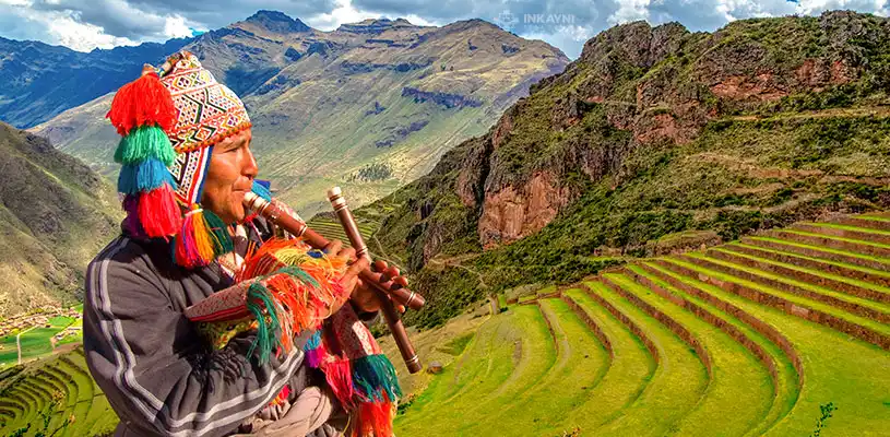 Instrumentos musicales en Pisac.