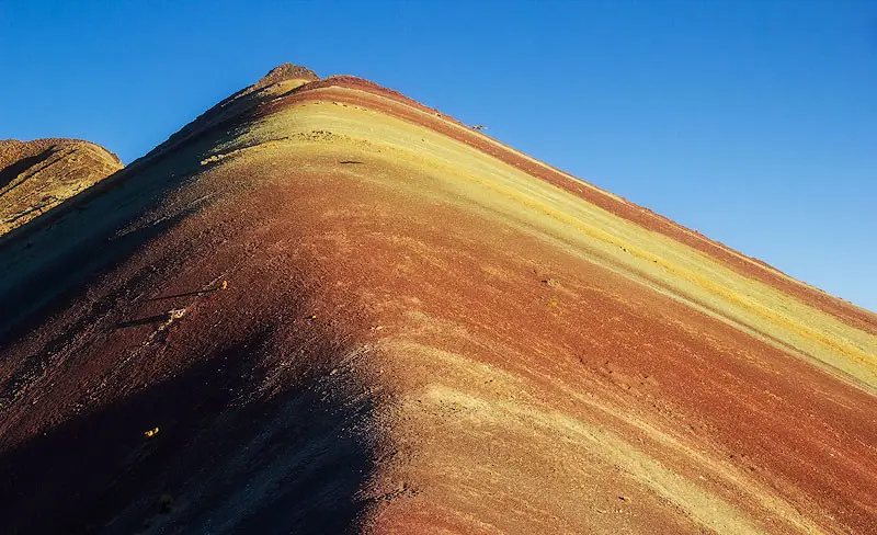Montaña de siete colores Vinicunca, un día soleado. montañas de colores en cusco. vinicunca vs palccoyo