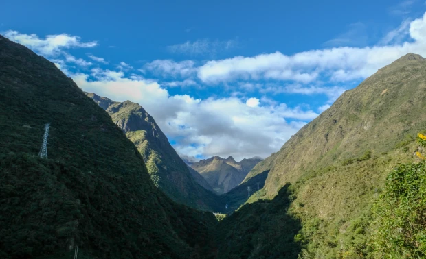 Vista panorámica de la ruta a Salkantay. salkantay trek vs inca jungle