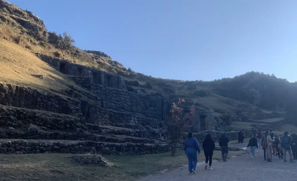 People at Huchuy Qosqo trek