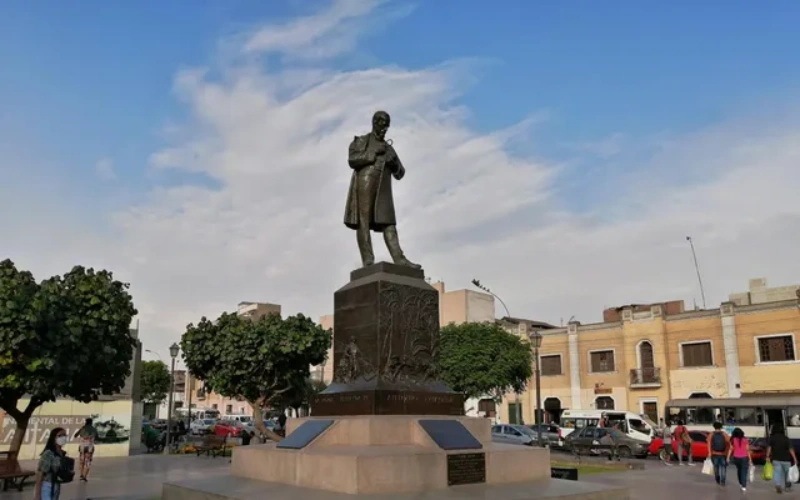Plazas de Lima. Plaza Italia, Rímac