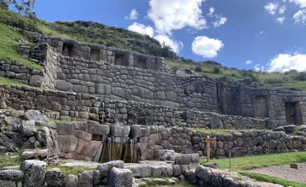 Complejo arqueológico de Tambomachay, ruta hacia Huchuy Qosqo