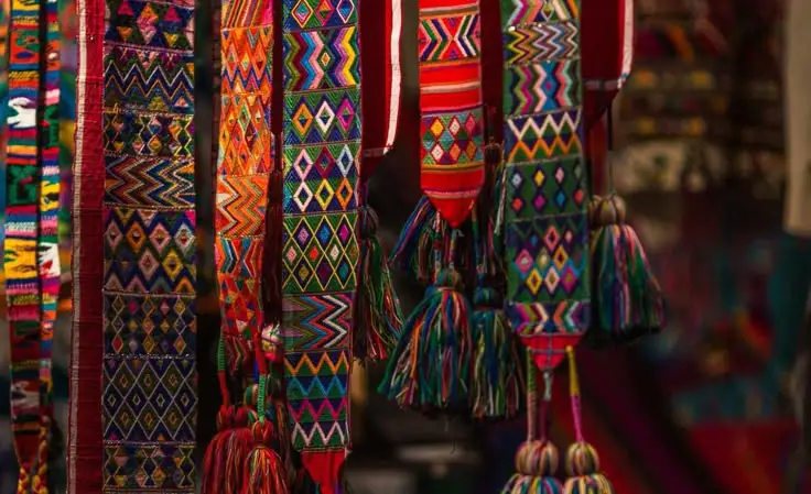 Artesanía textil en el Centro Artesanal del Cusco