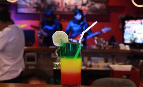 The flavor of the Machu Picchu cocktail stands out for its intense sweetness.