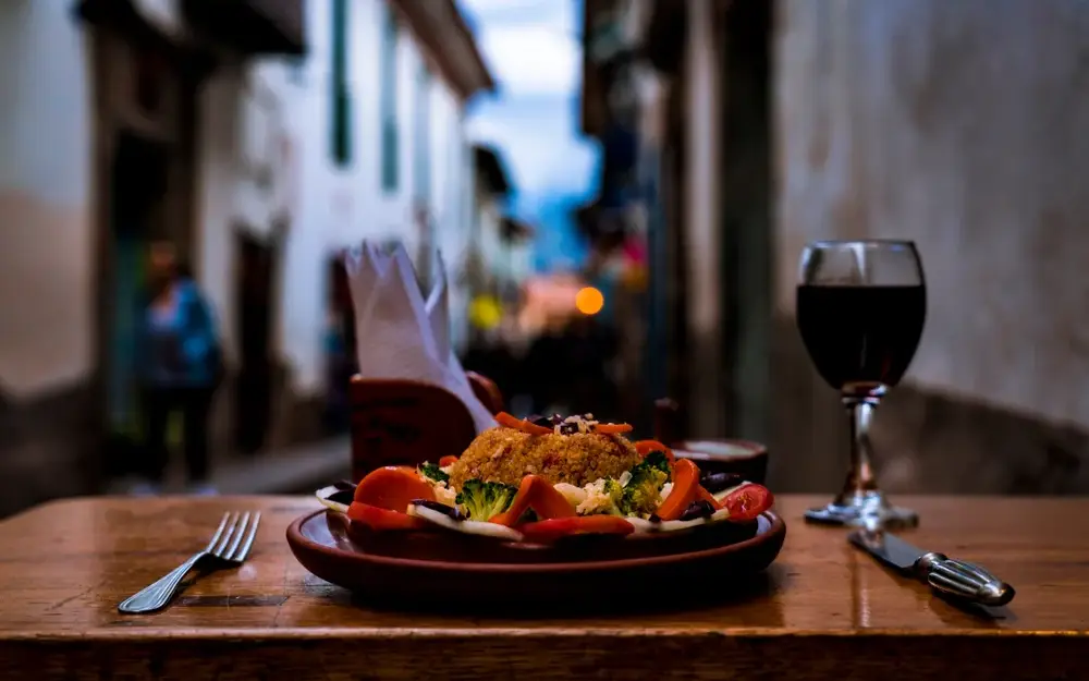 Cusco por la noche peru san bals comida gourmet vino restaurante