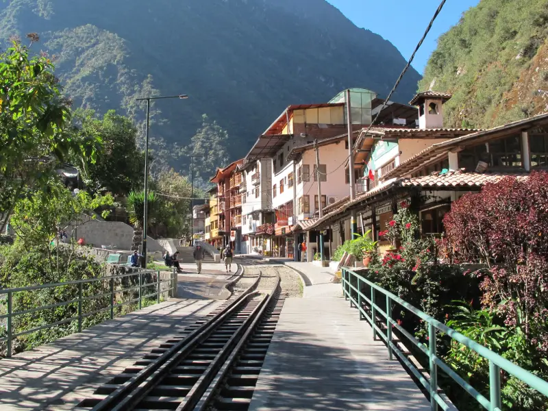 machu picchu, aguas calientes