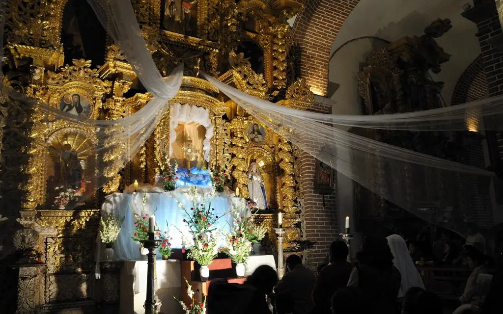 holy week in peru procession church chapel religion faith devotion