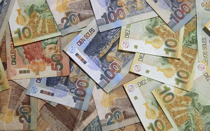 credit cards in peru peruvian bills figures amount quantities