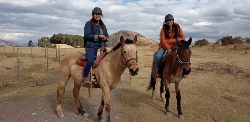 ¿TE ATREVES A REALIZAR EL TOUR MEDIO DÍA A CABALLO EN CUSCO?