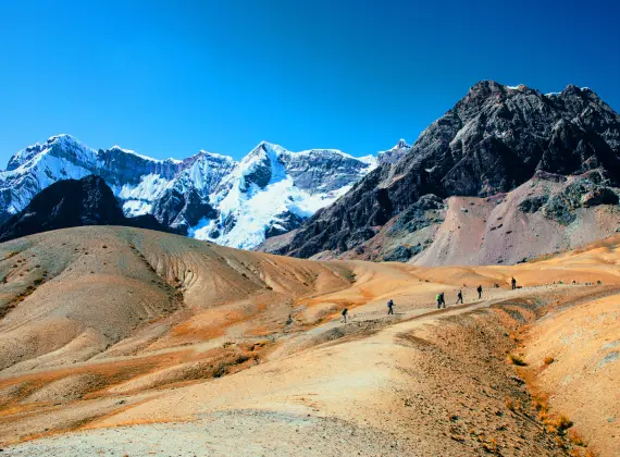 Rainbow Mountain trekking route