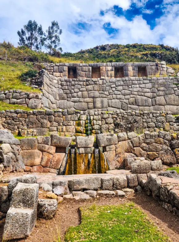 city-tour-en-cusco-tambomachay-inkayni-peru-tours-mov