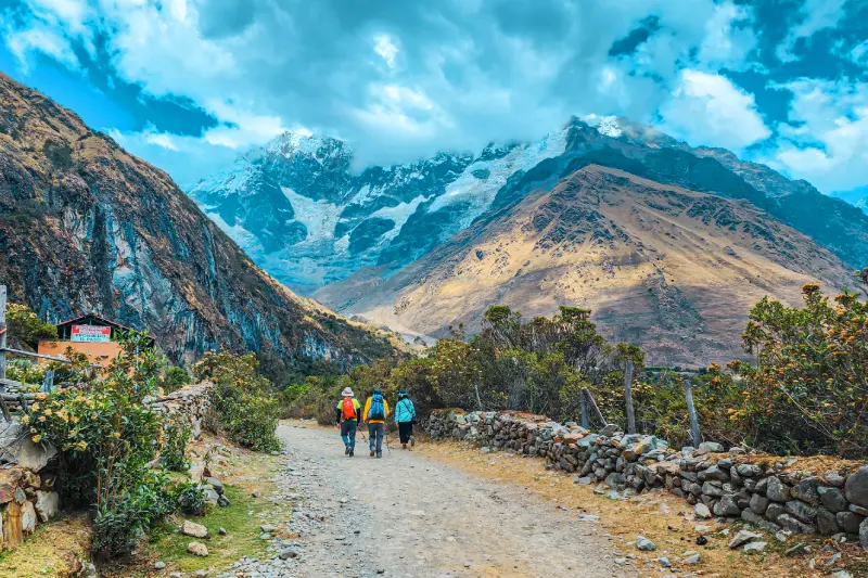 machu-picchu-trekking-salkantay-privado-inkayni-peru-tours-cusco-peru