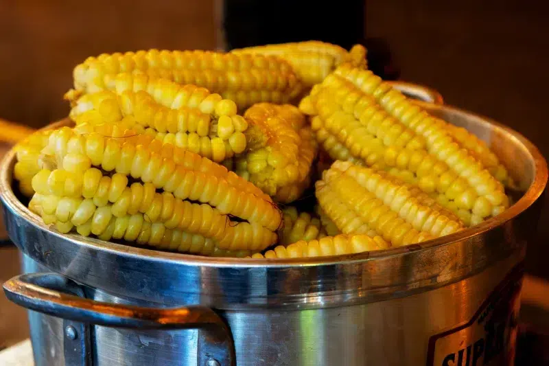 peruvian-corn-with-cheese (Inkayni Peru Tours).jpg
