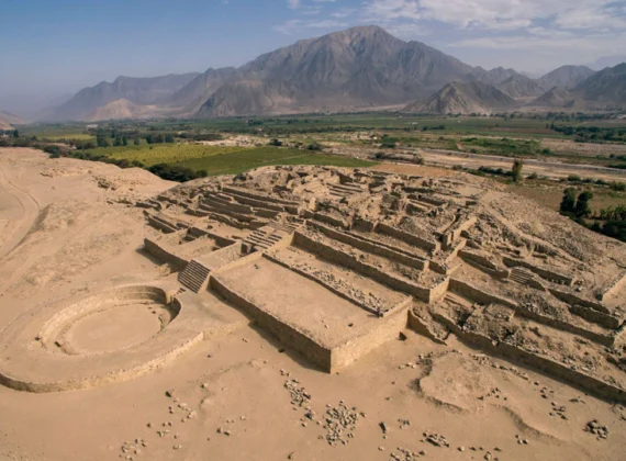 Tour a Caral desde Lima: La Civilización Más Antigua de América